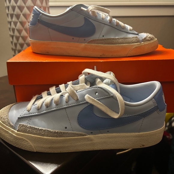 Nike Blazer '77 Sneaker - Picture 1 of 3